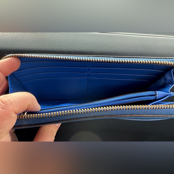 Kate Spade Vibrant Blue Wallet - Picture 4 of 5